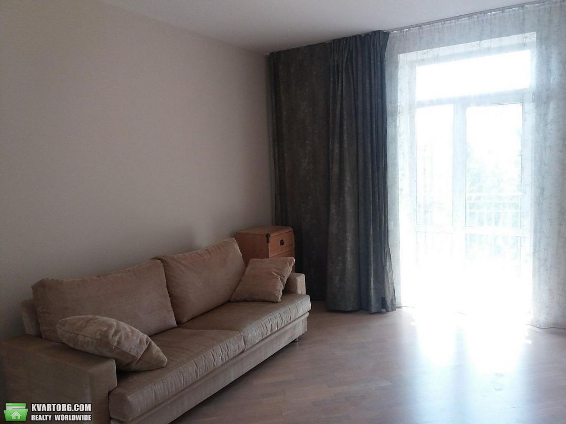 Rent out 3-room apartment. Киев,  Щекавицкая — photo 7