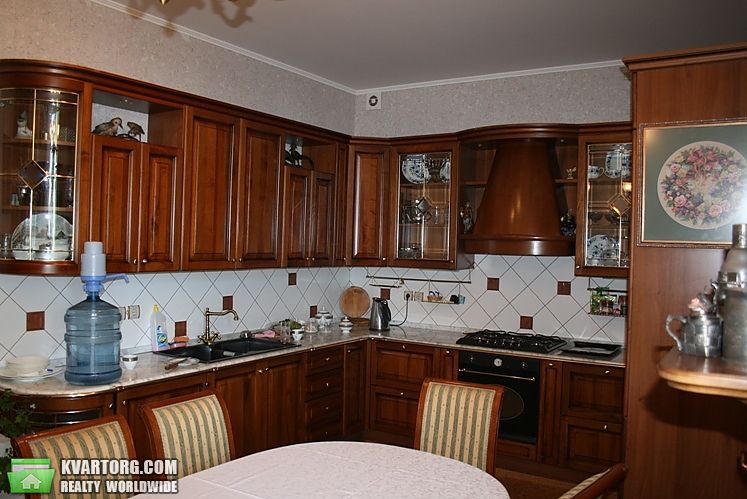 Sell 4-room apartment. Киев,  Богомольца — photo 4
