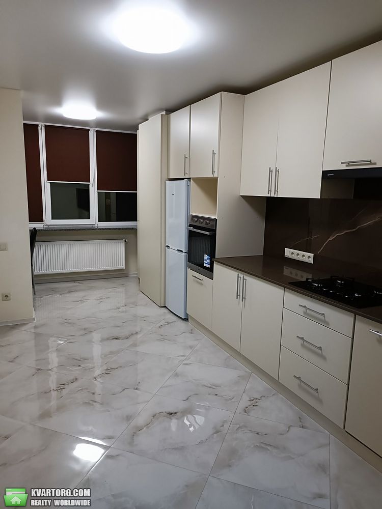 Rent out 1-room apartment. Киев, Бархатная — photo 2