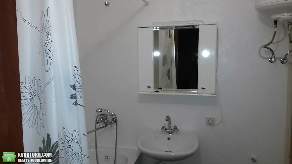 Rent out 1-room apartment. Киев,  Сергея Данченка — photo 6