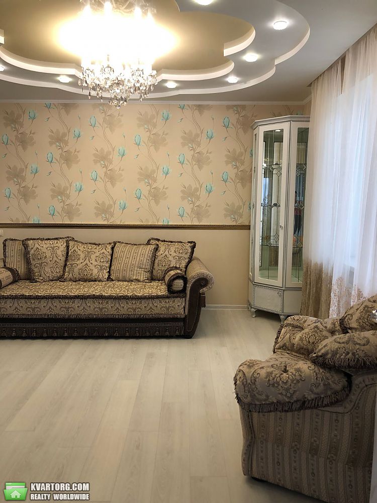 Rent out 2-room apartment. Киев,  Комбинатная — photo 6