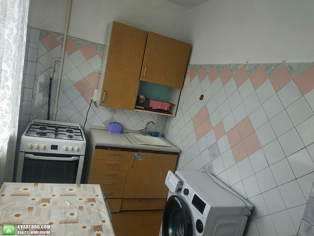 Rent out 1-room apartment. Киев,  Ватутина пр — photo 5