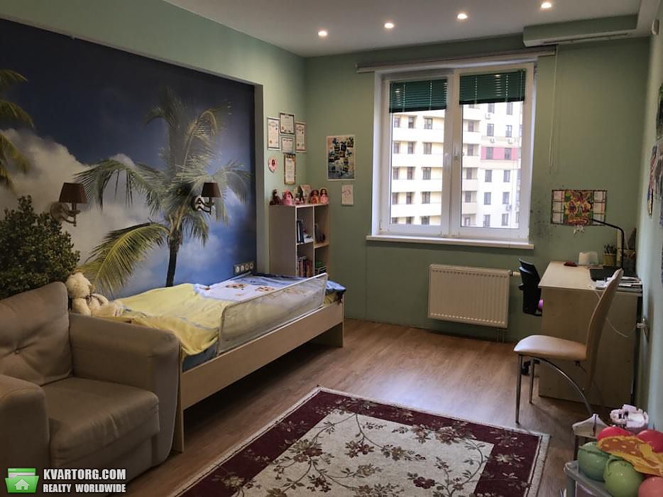 Rent out 4-room apartment. Киев,  Полтавская — photo 5
