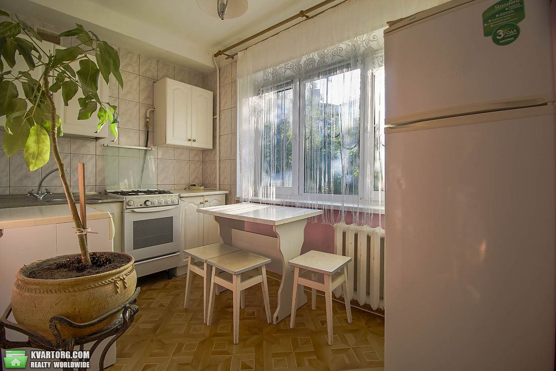 Sell 2-room apartment. Киев, Дарницкий бульвар 11 — photo 8