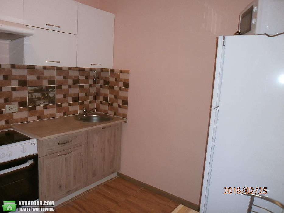 Rent out 1-room apartment. Киев,  Кловский спуск — photo 9