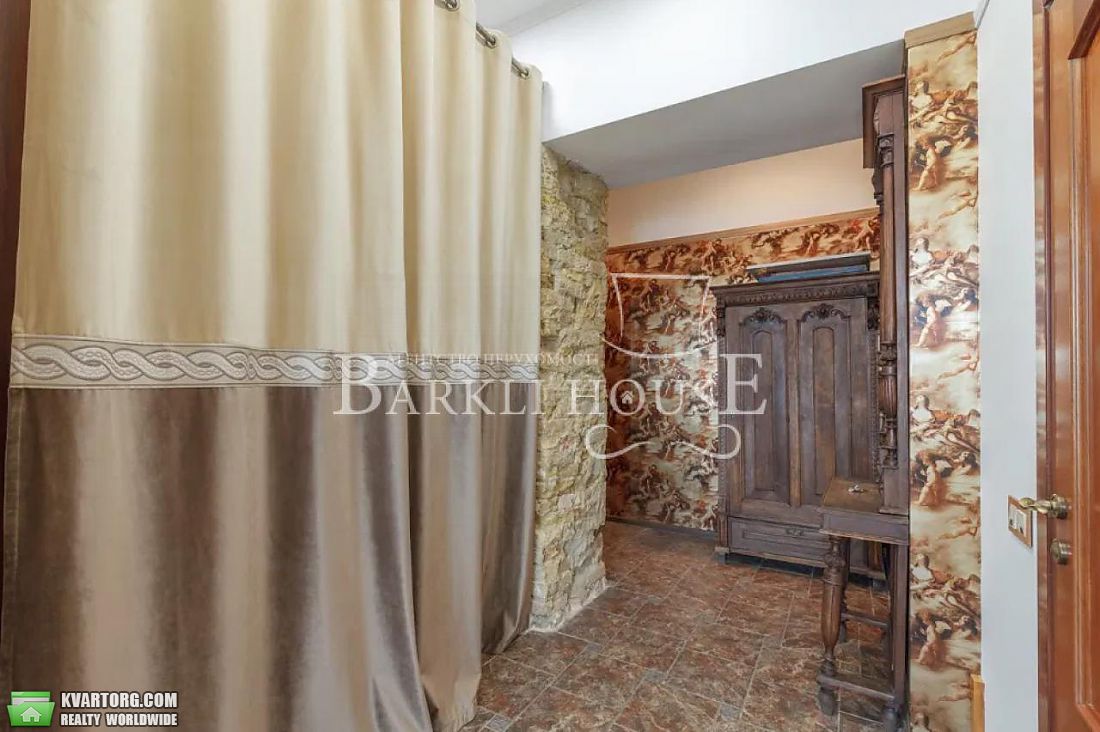 Rent out 2-room apartment. Киев,  Спасская — photo 7