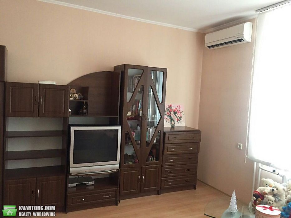 Sell 3-room apartment. Киев,  Амосова — photo 2