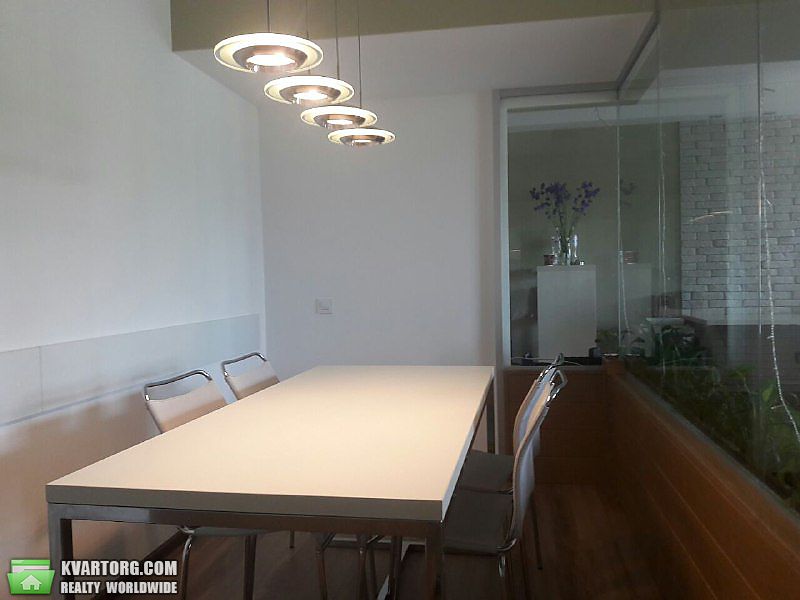Rent out office. Киев,  Ярославская — photo 1