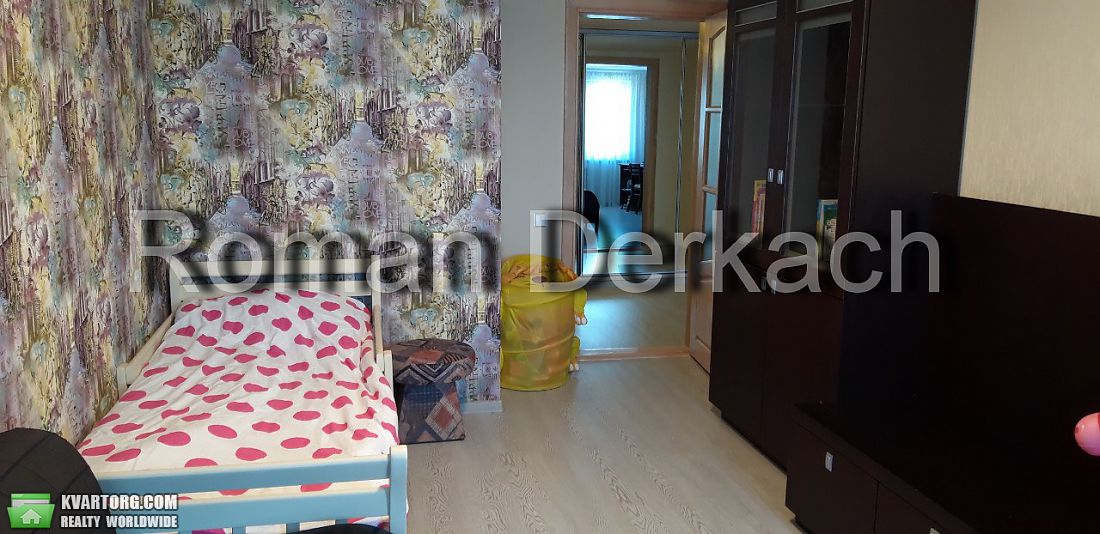 Rent out 4-room apartment. Киев,  Пимоненко — photo 1