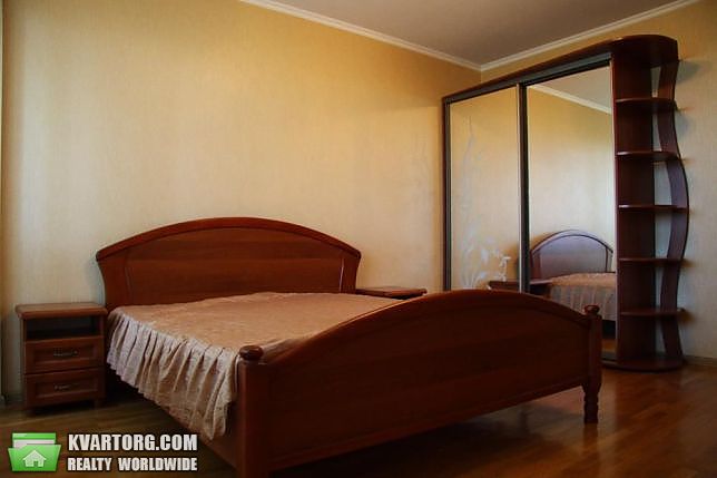 Rent out 2-room apartment. Киев,  Героев Обороны — photo 4