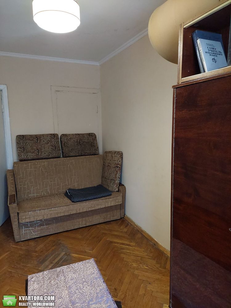 Rent out 3-room apartment. Киев,  Героев Космоса — photo 3
