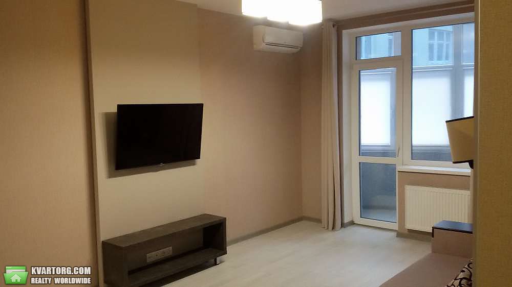 Rent out 1-room apartment. Киев, Драгоманова — photo 1