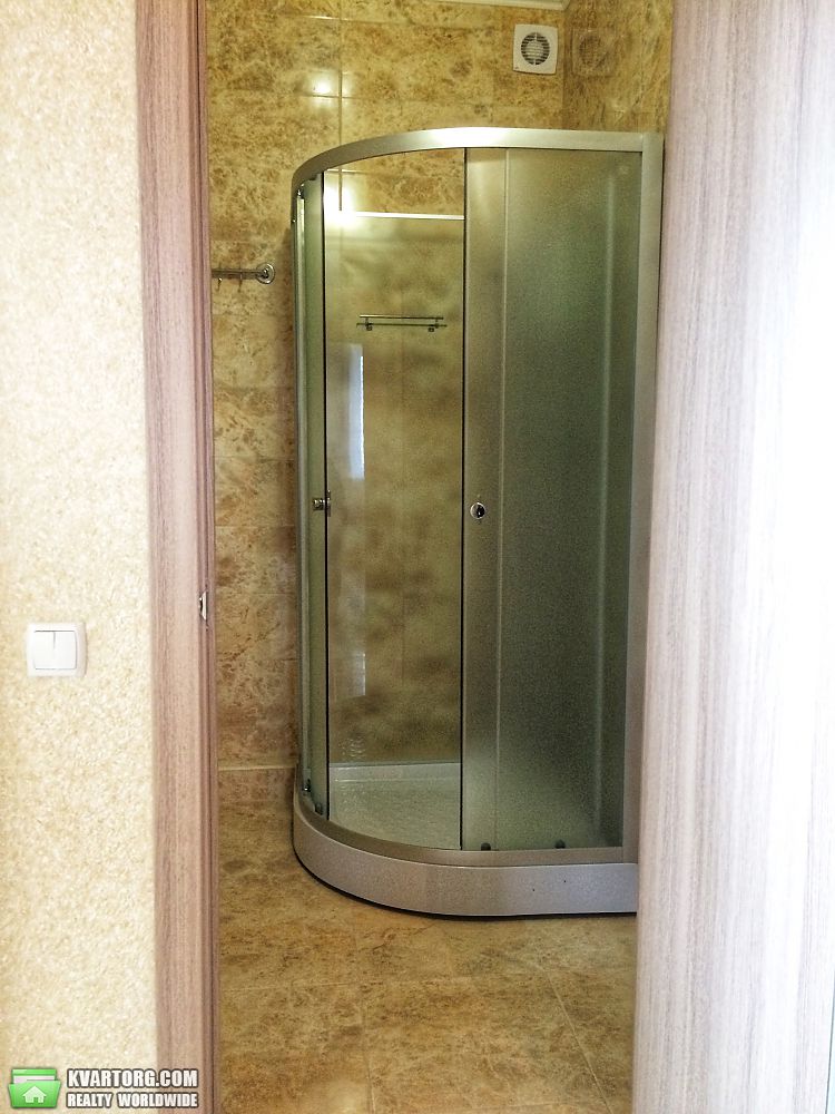 Rent out 2-room apartment. Киев,  Теремковская — photo 9