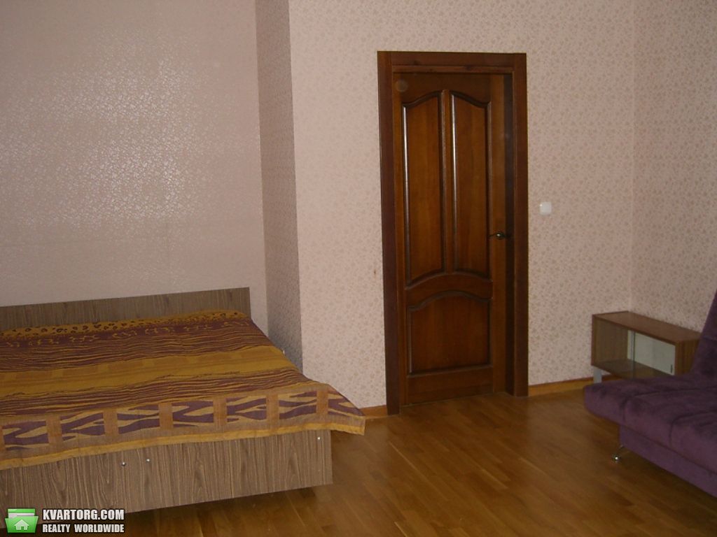 Rent out 1-room apartment. Киев,  Осенняя — photo 4