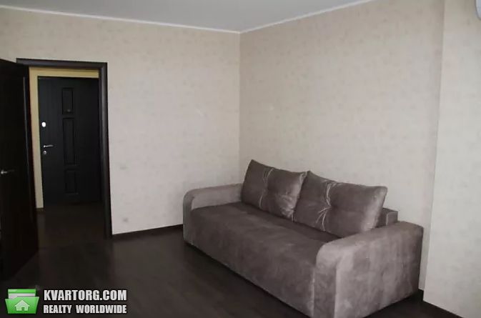 Rent out 2-room apartment. Киев, ул. Мишуги — photo 1