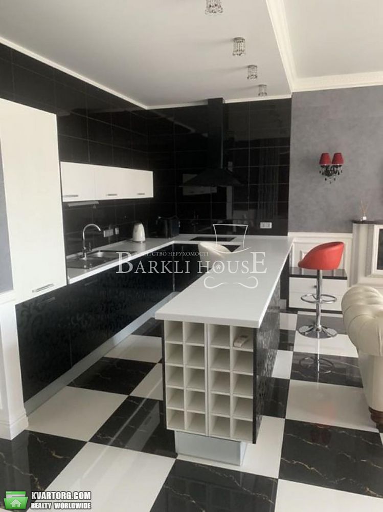 Rent out 2-room apartment. Киев, Коновальца — photo 4