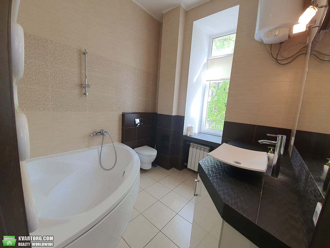 Rent out 2-room apartment. Киев,  Большая Васильковская — photo 2