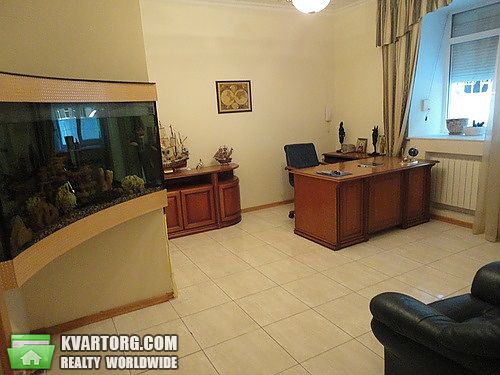 Sell office. Киев, ул.Б.Хмельницкого — photo 1