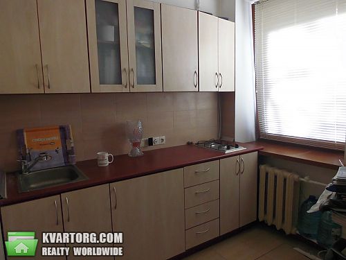 Sell 2-room apartment. Киев, Набережно-Крещатикская — photo 3