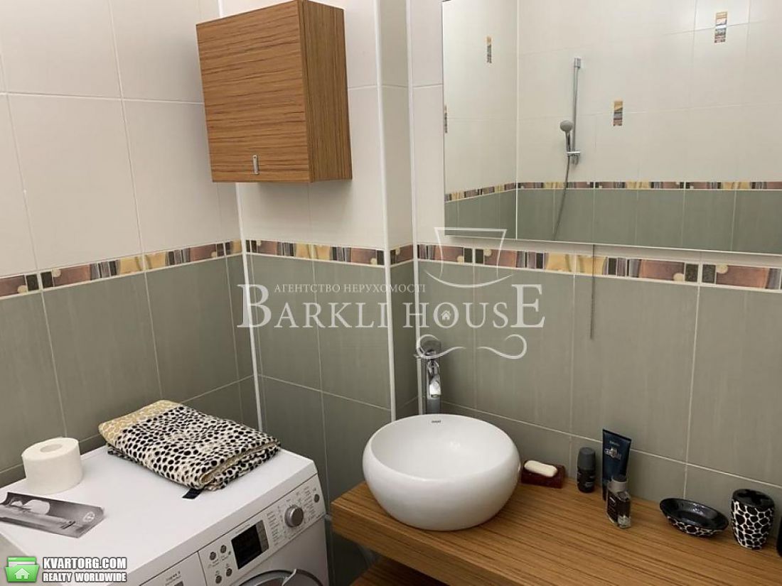 Rent out 2-room apartment. Киев,  Дмитриевская — photo 8