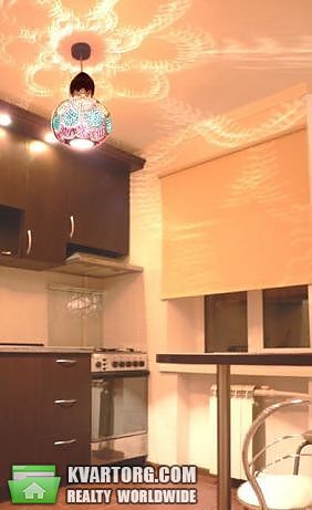Rent out 2-room apartment. Киев,  Первомайского — photo 3