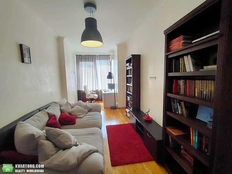 Rent out 2-room apartment. Киев,  Чеховский пер — photo 1