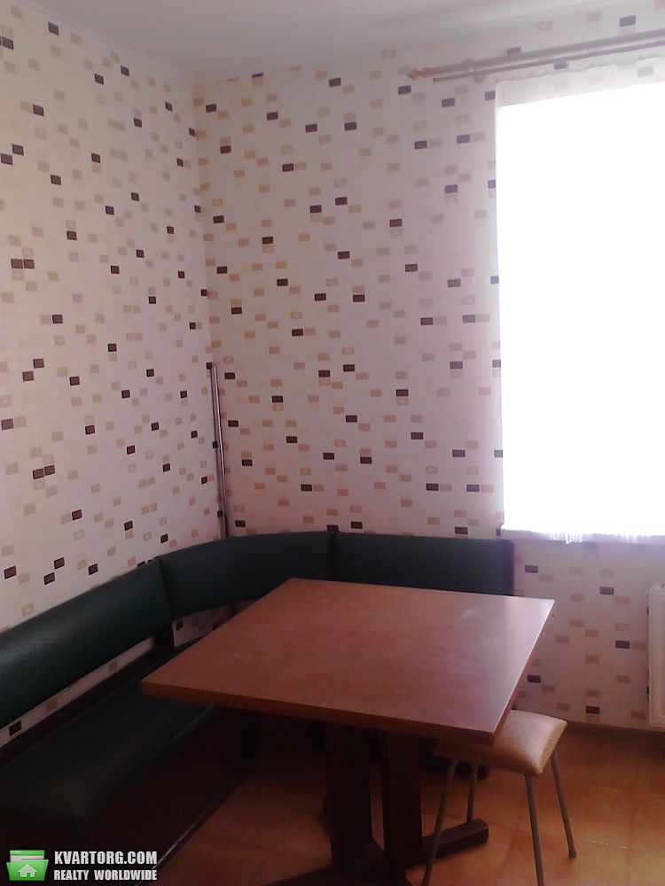 Rent out 2-room apartment. Киев,  Луначарского — photo 2