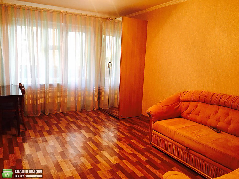 Rent out 1-room apartment. Киев,  Милославская — photo 2