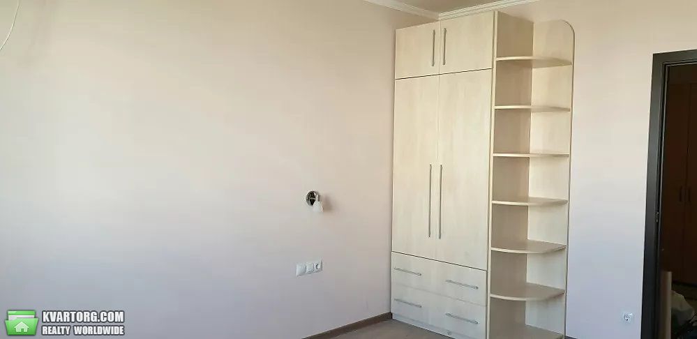 Rent out 3-room apartment. Киев, Лисковская — photo 5