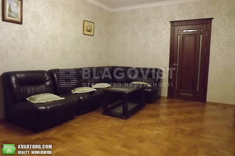 Rent out 2-room apartment. Киев,  Чавдар — photo 9