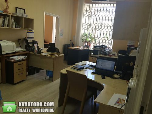Rent out office. Киев, костельная — photo 1