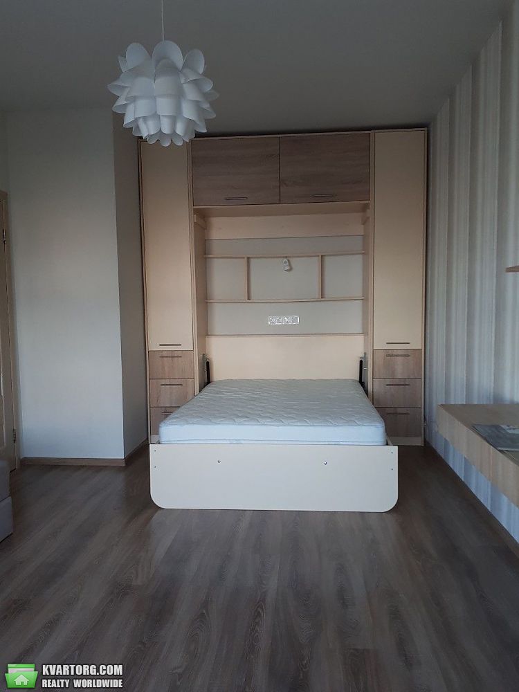 Rent out 1-room apartment. Киев,  Мира — photo 3