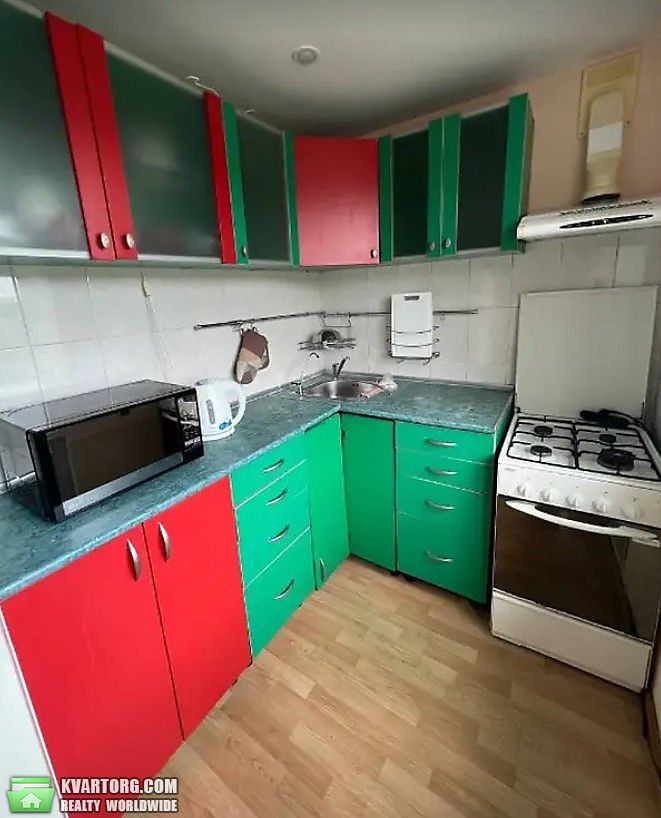 Rent out 2-room apartment. Киев,  Жилянская — photo 7