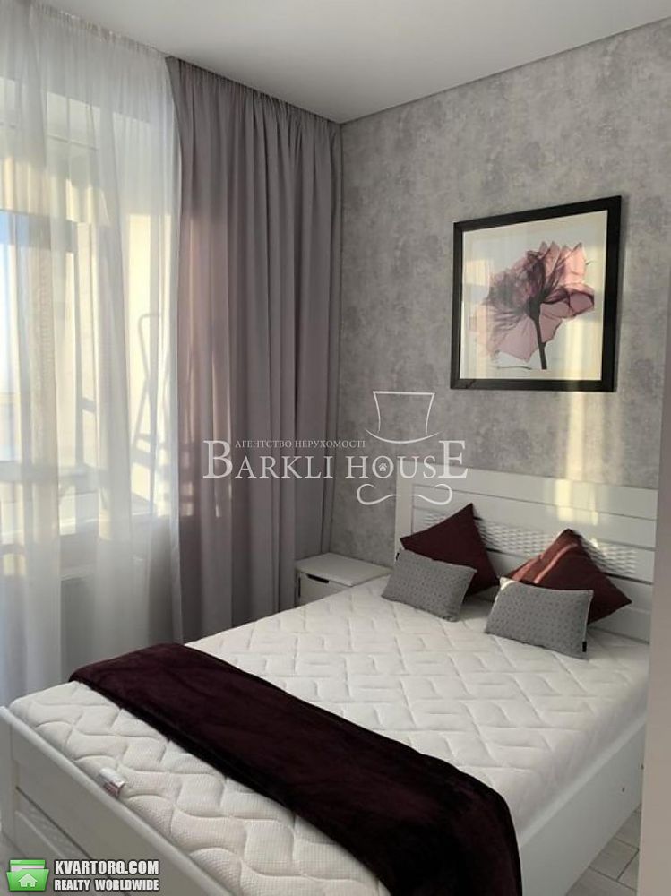 Rent out 3-room apartment. Киев, Никольско Слободская — photo 4