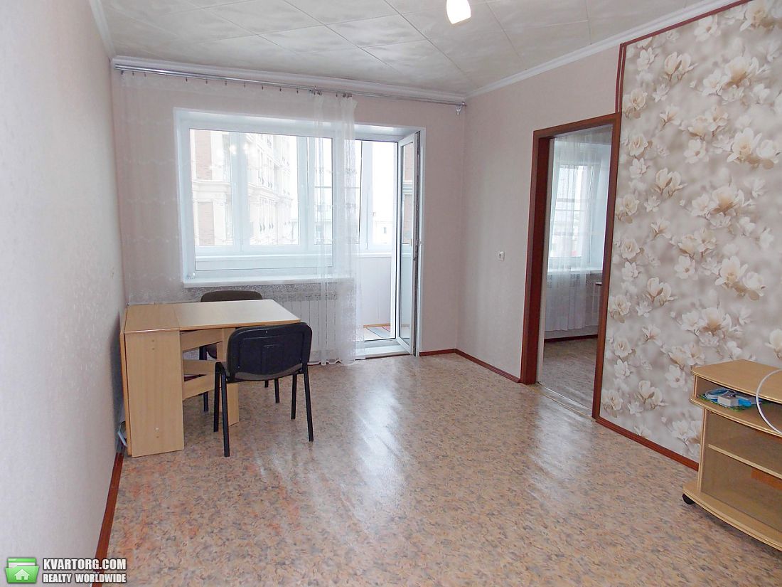 Rent out 2-room apartment. Днепропетровск, Вокзальная — photo 1