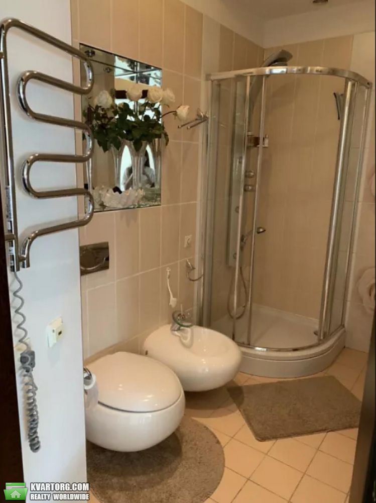 Rent out 2-room apartment. Киев,  Шота Руставели — photo 2