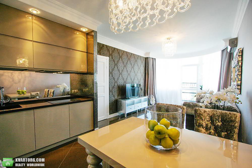 Sell 2-room apartment. Киев,  Черновола — photo 1
