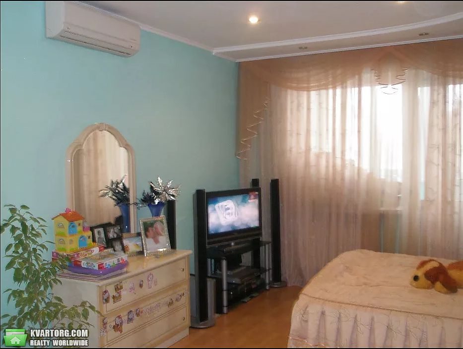 Rent out 1-room apartment. Киев,  Драгоманова — photo 3