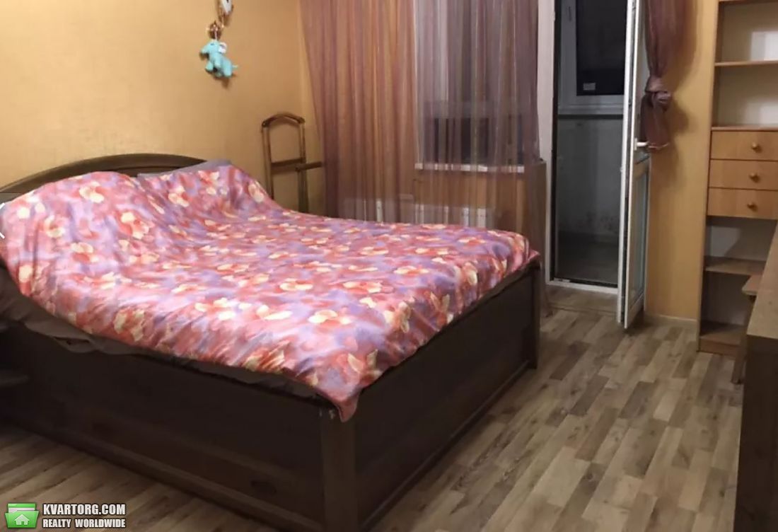 Rent out 2-room apartment. Киев,  Выборгская — photo 1