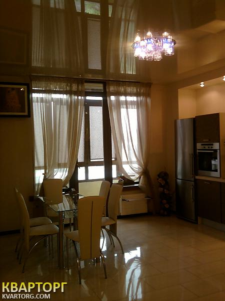 Rent out 2-room apartment. Киев, Жилянская — photo 7
