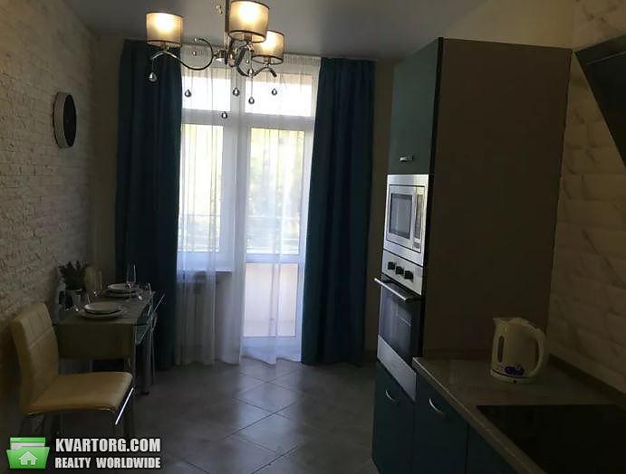 Rent out 2-room apartment. Киев,  Светлицкого — photo 3