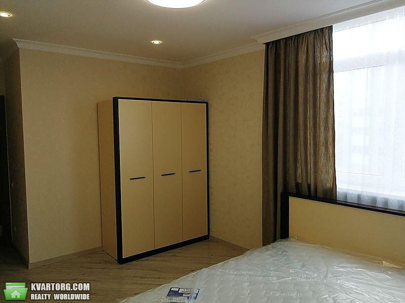Rent out 2-room apartment. Киев,  Богдановская — photo 2