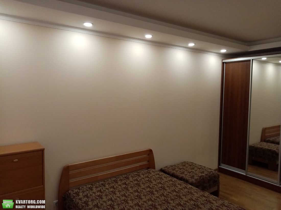 Rent out 3-room apartment. Киев, Драгоманова — photo 4