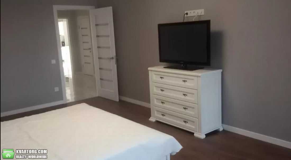 Rent out 2-room apartment. Киев,  Жмаченко — photo 7