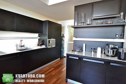 Sell 4-room apartment. Киев,  Щорса — photo 1