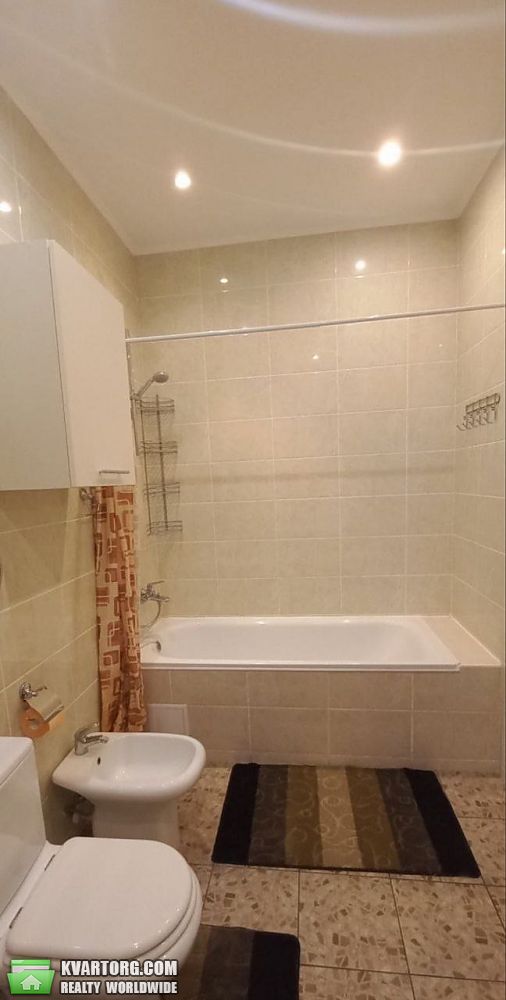 Rent out 3-room apartment. Киев, Коновальця — photo 9