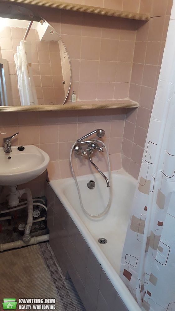 Rent out 2-room apartment. Киев,  Блюхера — photo 8