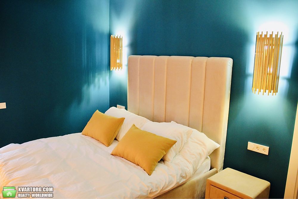 Rent out 3-room apartment. Киев,  Липковского — photo 1