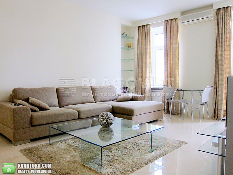 Rent out 2-room apartment. Киев,  Липская — photo 1