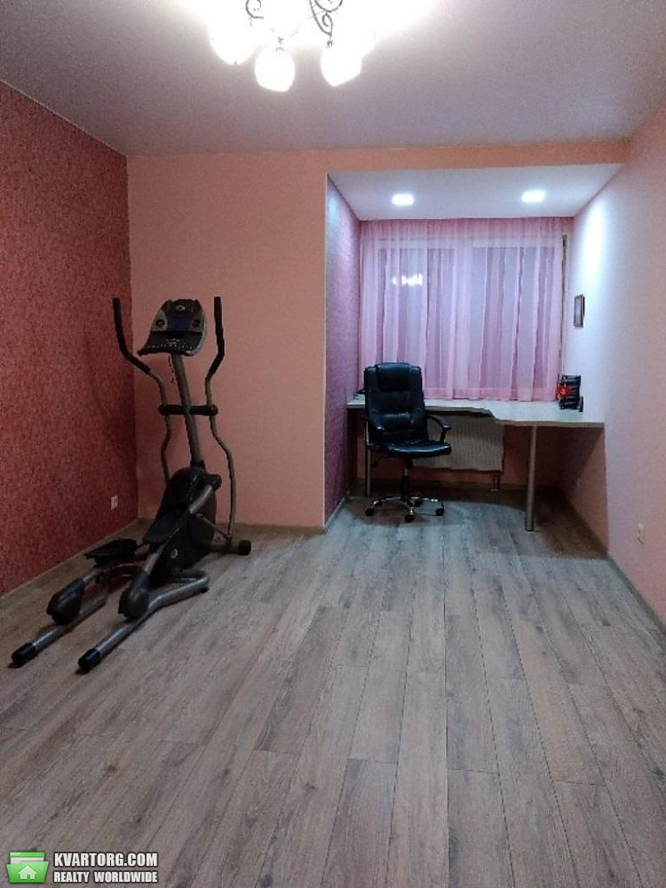 Rent out 4-room apartment. Киев,  Макеевская — photo 5